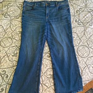 American Eagles Sz 22r favorite boyfriend jean